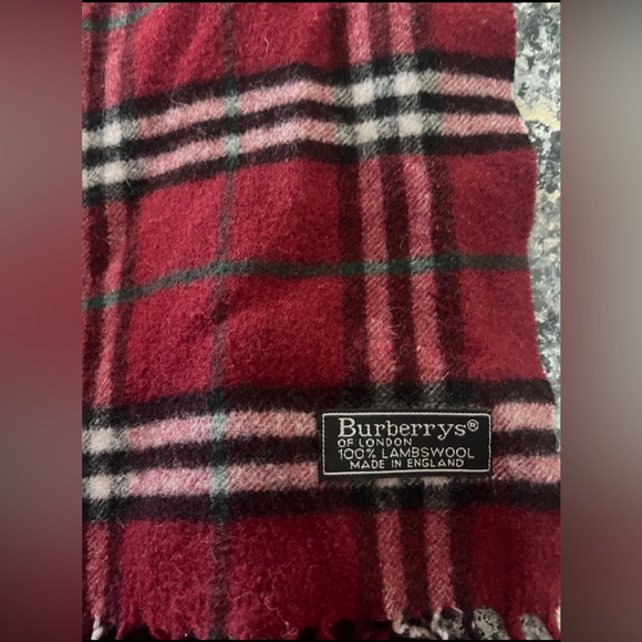 Authentic Burberry Novacheck Scarf Unisex - Picture 2 of 3